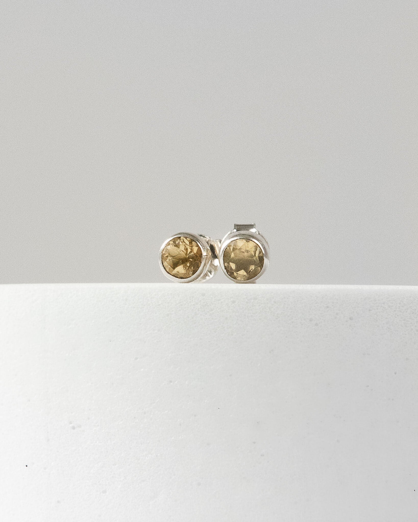 Citrine Faceted Stud Earrings 925 Sterling Silver Healing Crystal