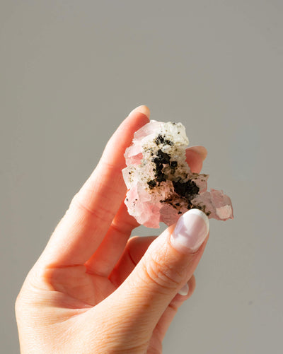 Mouldy Rasberry Calcite - 32