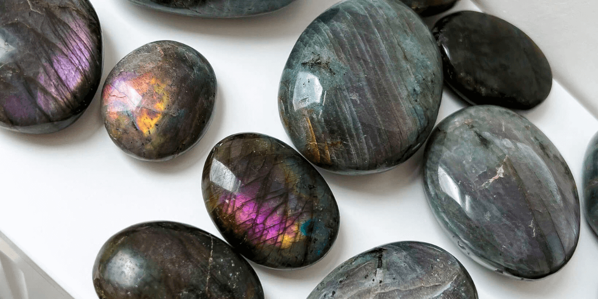 Labradorite 2025 zodiac birthstone