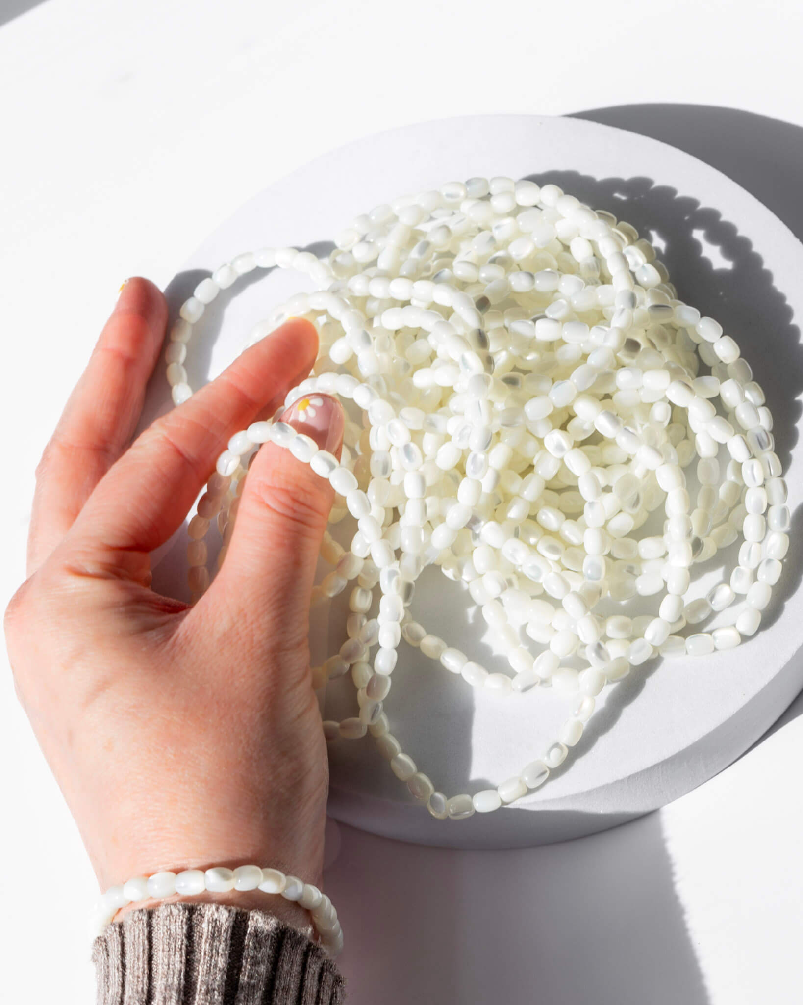 Mother of Pearl 3mm Bracelet Healing Crystal