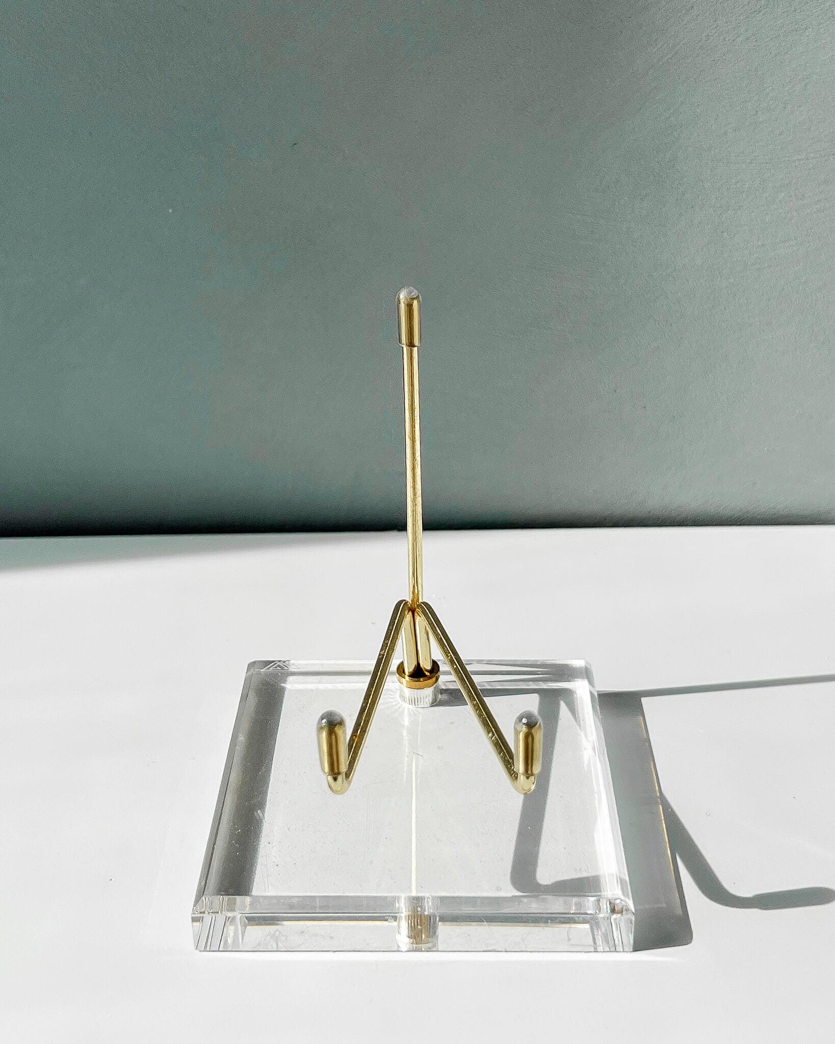 Cluster / Slab Crystal Display Stands Healing Crystal